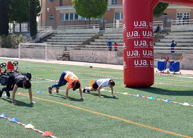 Participantes en la zona de burpee