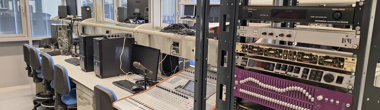 Cabecera de radiodifusión comercial