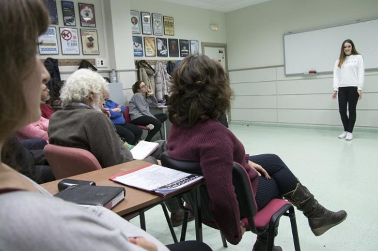 Estudiantes en un aula