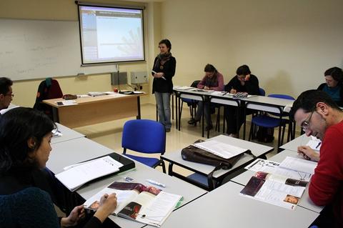 Estudiantes de un curso de idiomas de la universidad