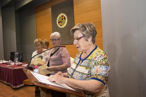 Alumnos del programa universitario de mayores durante un acto