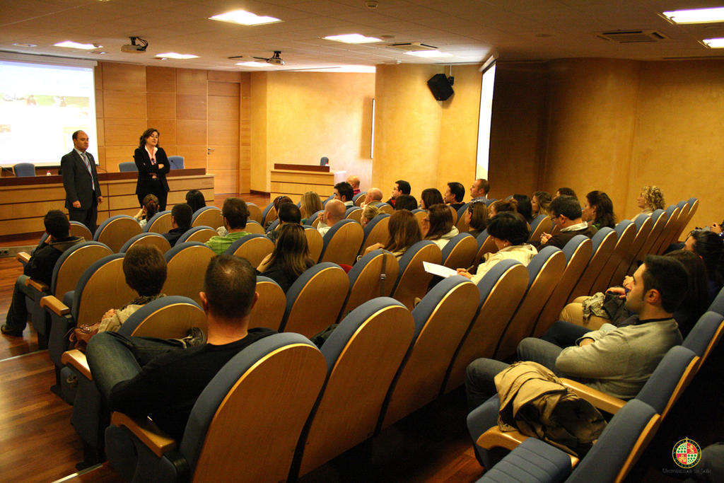 Prueba de Acceso a la Universidad para Mayores de 40 años Vicerrectorado de Comunicación y