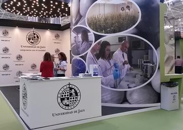 Stand de la UJA en Expoliva.
