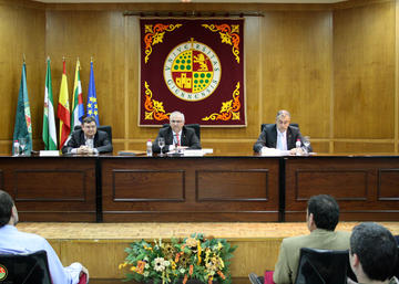 Información de la presentación de la Cátedra Universidad-Empresa