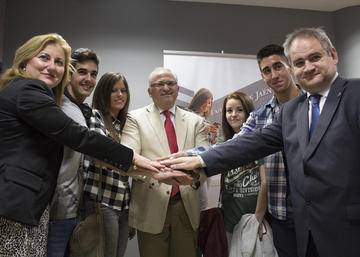 Información sobre la Campaña de Titulaciones 2014-2015