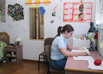 Información sobre clausura de los colegios mayores