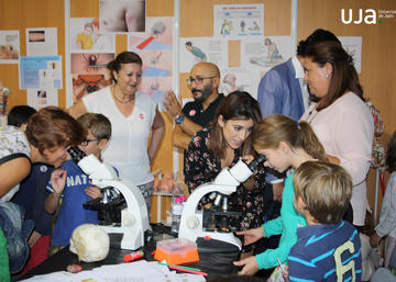 Taller divulgativo celebrado en La Noche Europea de los Investigadores.