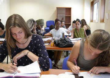 Estudiantes extranjeros, en clase en la UJA.