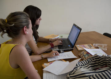 Alumnado de la UJA, en Biblioteca.