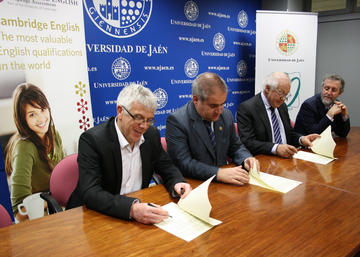 Información sobre La Universidad de Cambridge examinará y acreditará el nivel de
