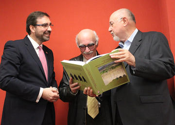 Juan Gómez, Juan Eslava Galán y Arturo Ruiz.