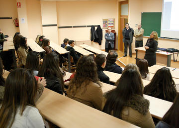 Recepción a un grupo de estudiantes.