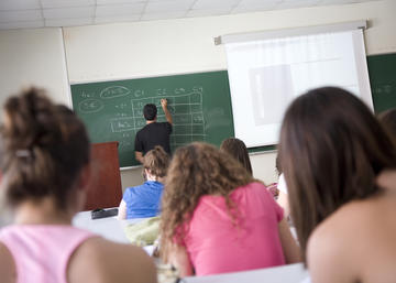 Imagen de alumnado en clase.