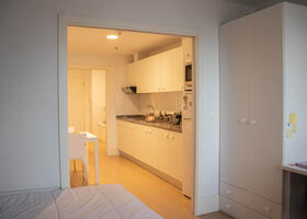 Cocina desde dormitorio