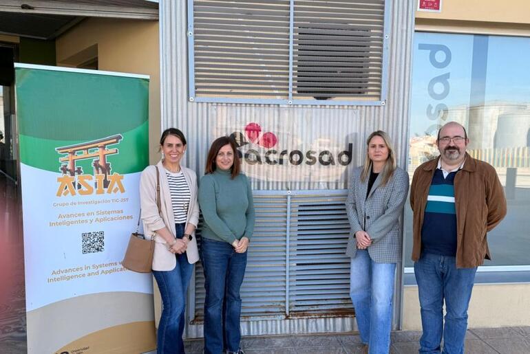 ASISTA - EQUIPO UJA MACROSAD