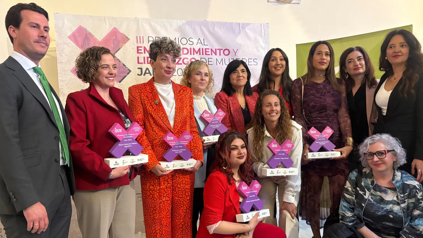 Premio Lola Peláez