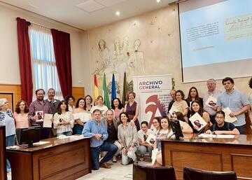 foto de familia de la entrega de premios VII ed. Quiz Game Semana Internacional de los Archivos 2024