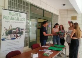 Stand informativo Consorcio Metropolitano 2