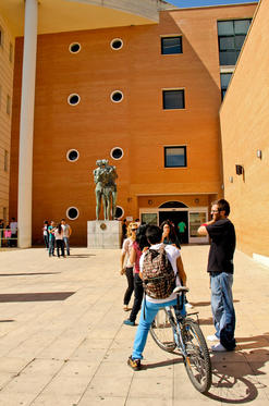 fachada de la biblioteca 