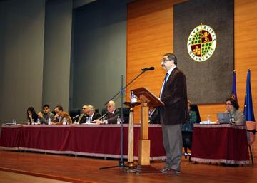 Presentación de la Memoria del Defensor Universitario 2011-2012 ante el Claustro