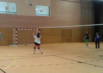 Voley 2x2 jornada de deporte femenino