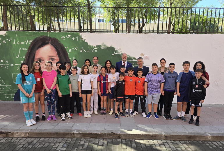 Inauguración mural de Raquel Caballero