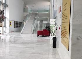 Vestíbulo Edificio Dptos. EPSL