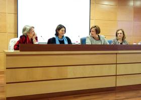 Mesa Redonda: "Mujeres en puestos de responsabilidad" 8 de Marzo