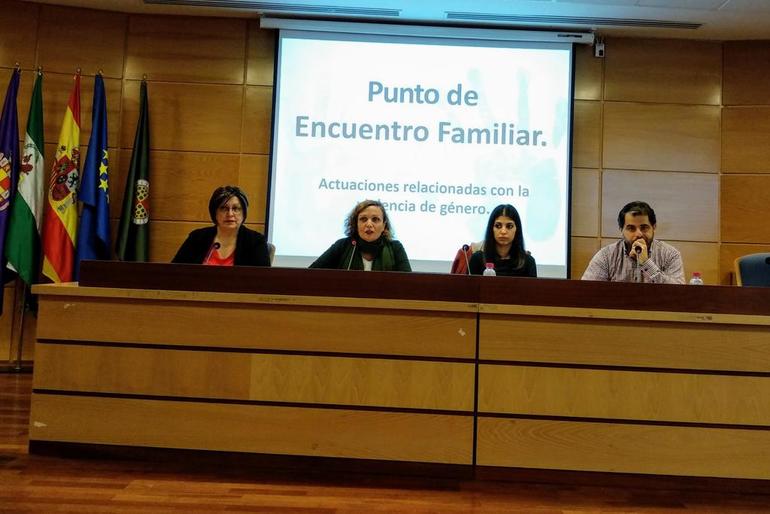 Conferencia Punto de Encuentro Familiar impartida por Juan Carlos y Rocío