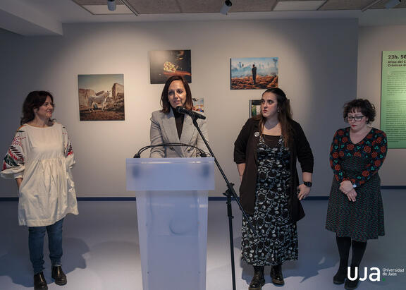 Inauguración de la muestra, a cargo de Marta Torres.