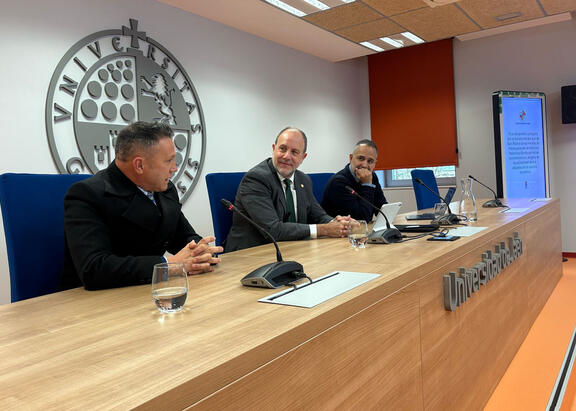 Jorge Martínez, Nicolás Ruiz y Antonio Manzaneda, en la presentación del proyecto.