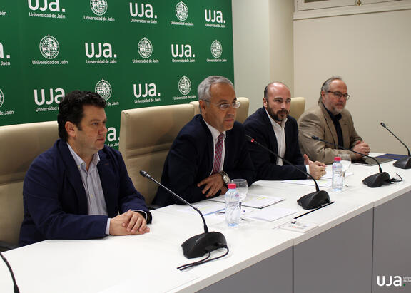 Raúl Mata, Juan Ramón Lanzas, Manuel Hueso y Manuel G. Pérez, en la presentación de las convocatorias. Foto: Álvaro S.