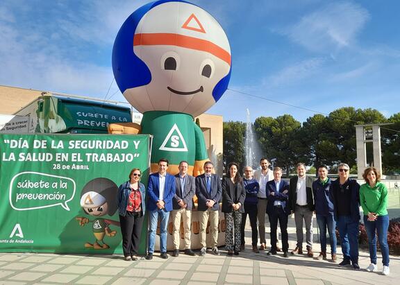 Asistentes a la actividad desarrollada en el Campus Las Lagunillas.