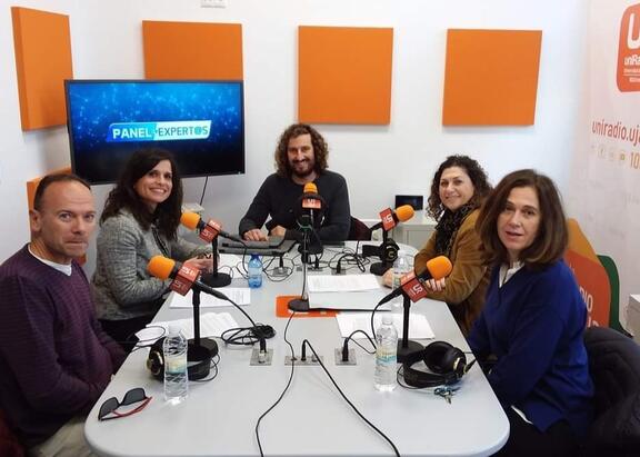 Antonio Conde Sánchez, Raquel Caballero Águila, Julio A. Olivares, Rosa María Fernández Alcalá y Ana María Martínez Rodríguez, en 'Panel de Expertos'.