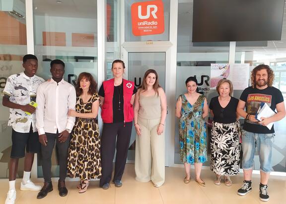 Participantes en el programa especial con motivo del Día Mundial del Refugiado, en los estudios de UniRadio Jaén
