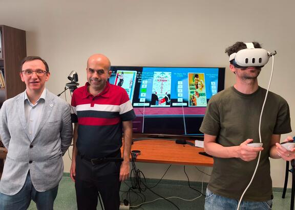 A la izquierda, los investigadores responsables del proyecto Luis Martínez y Raciel Yera.