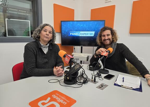 Nieves Valencia y Julio A. Olivares.