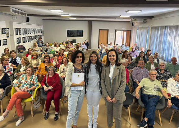 Isabel Abad, Azucena Cepedello y Marta Torres, en la inauguración de Aula Abierta en Andújar.