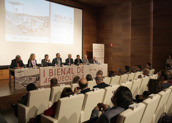 Acto inaugural de la I Bienal de Arqueología.