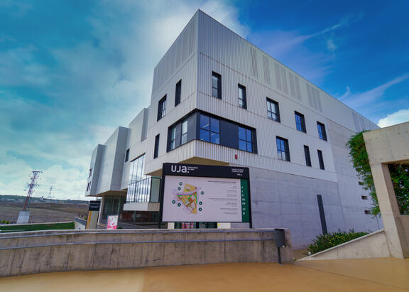Edificio de Servicios Generales del Campus Científico-Tecnológico de Linares.