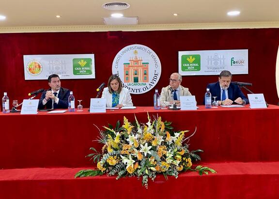De izquierda a derecha, Cristóbal Pérez, Mª del Carmen Pegalajar, Jesús Estrella y Luis Jesús García-Lomas Pusibet.