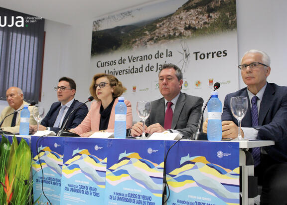 Momento de la inauguración del segundo cursos de verano de la UJA en Torres