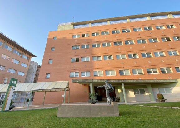 Edificio de Laboratorios Docentes y Servicios de Investigación de la UJA.