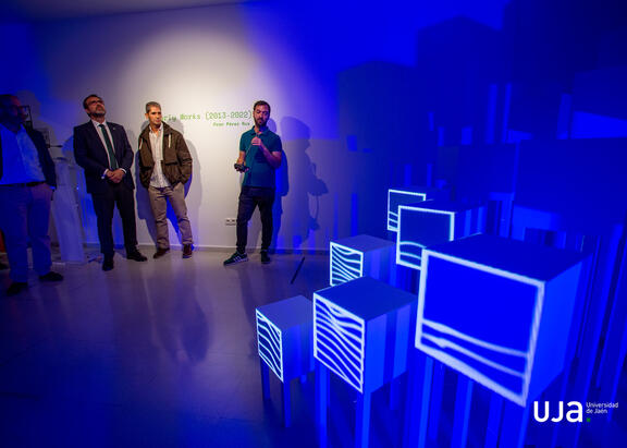 Momento de la inauguración de la muestra. Fotografía: Fernando Mármol.