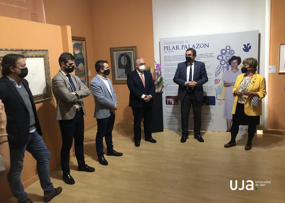 El Rector, interviniendo durante la inauguración de la muestra