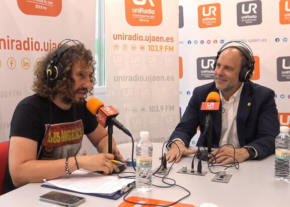 El Rector de la UJA Nicolás Ruiz, entrevistado por Julio A. Olivares.
