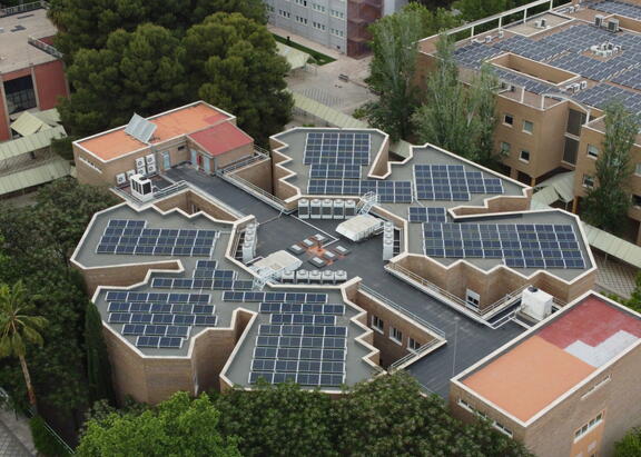 Aspecto de la terraza del edificio C 3 del Campus Las Lagunillas