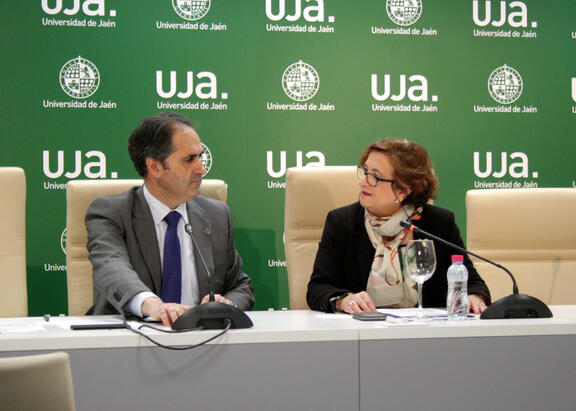 Francisco Gallego y María Dolores Rincón, durante el fallo del Jurado.