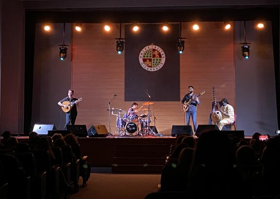 Concierto de Raúl Rodríguez 'Flamenco-Fusión Power Trío’ con Dirifo Kouyaté, en el marco de la celebración de la 'Semana internacional de solidaridad con los pueblos que luchan contra el racismo y la discriminación racial'. 