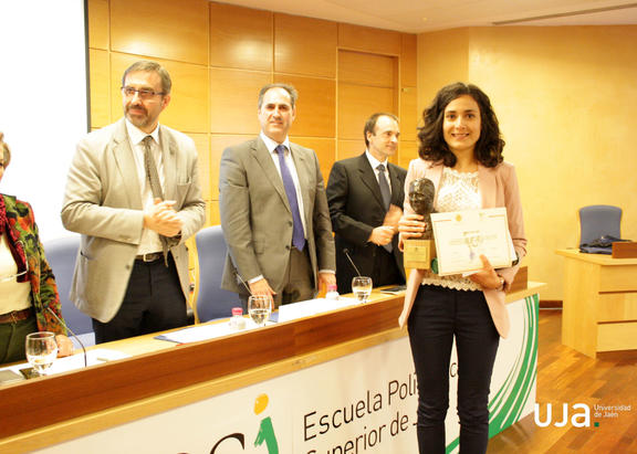  La alumna de la Universidad de Jaén Ana Gómez López recibió el primer premio